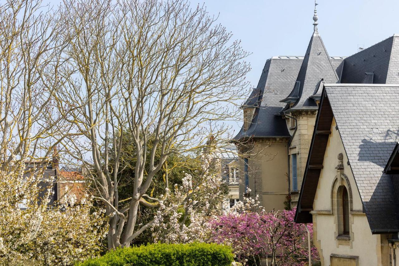 Hotel De Lion Sur Mer Exterior foto